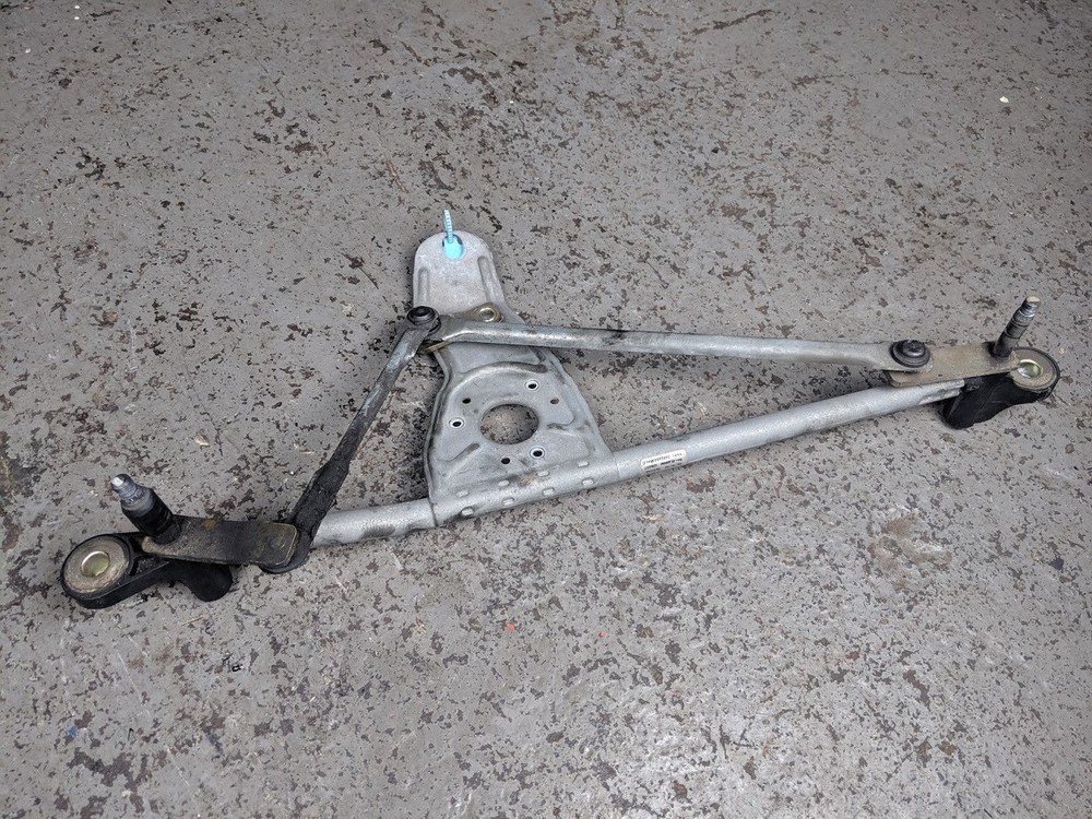 BMW X5 FRONT WIPER LINKAGE 7046571