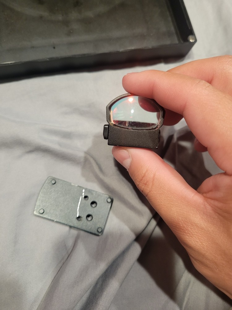 Red Dot Sight For Pistols Plus Optic Plate