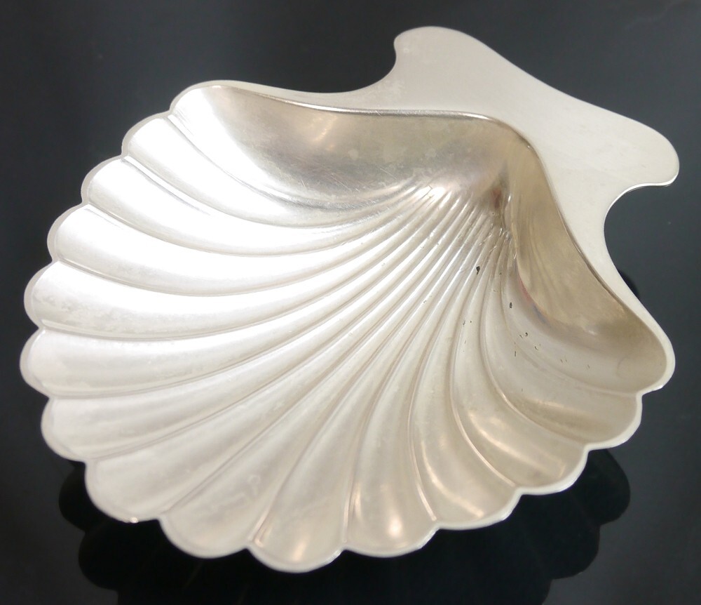 Authentic Tiffany & Co. Tray shell, accessory case Sterling Silver #7924