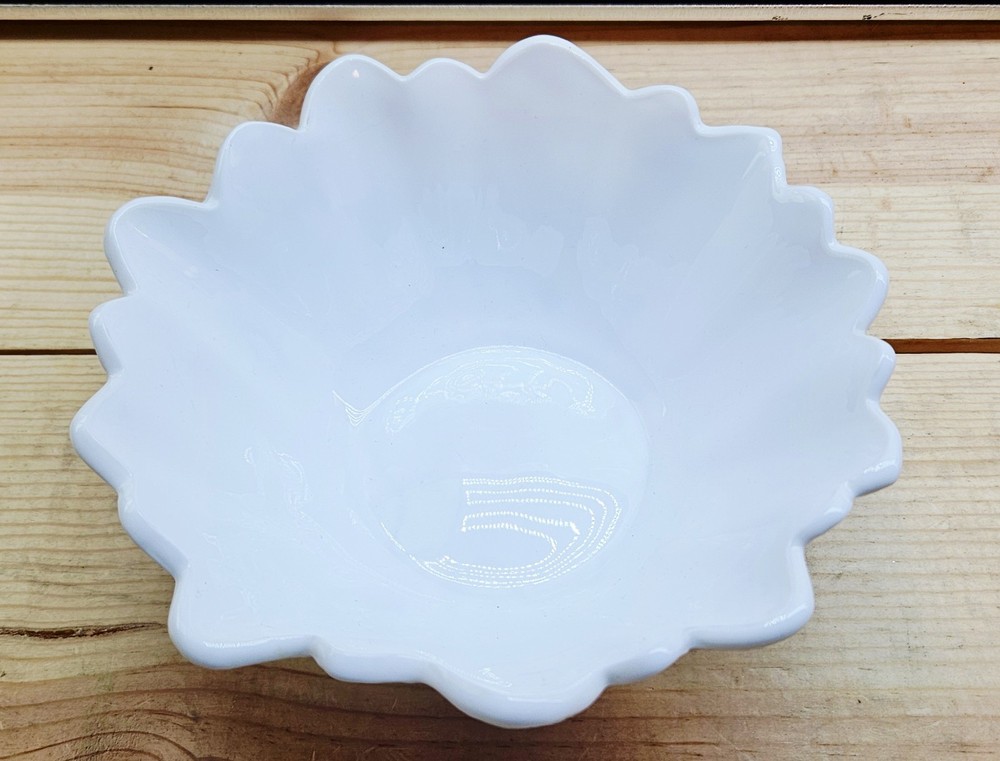 Vintage Indiana Milk Glass Bowl 7" Cabbage Leaf Pattern