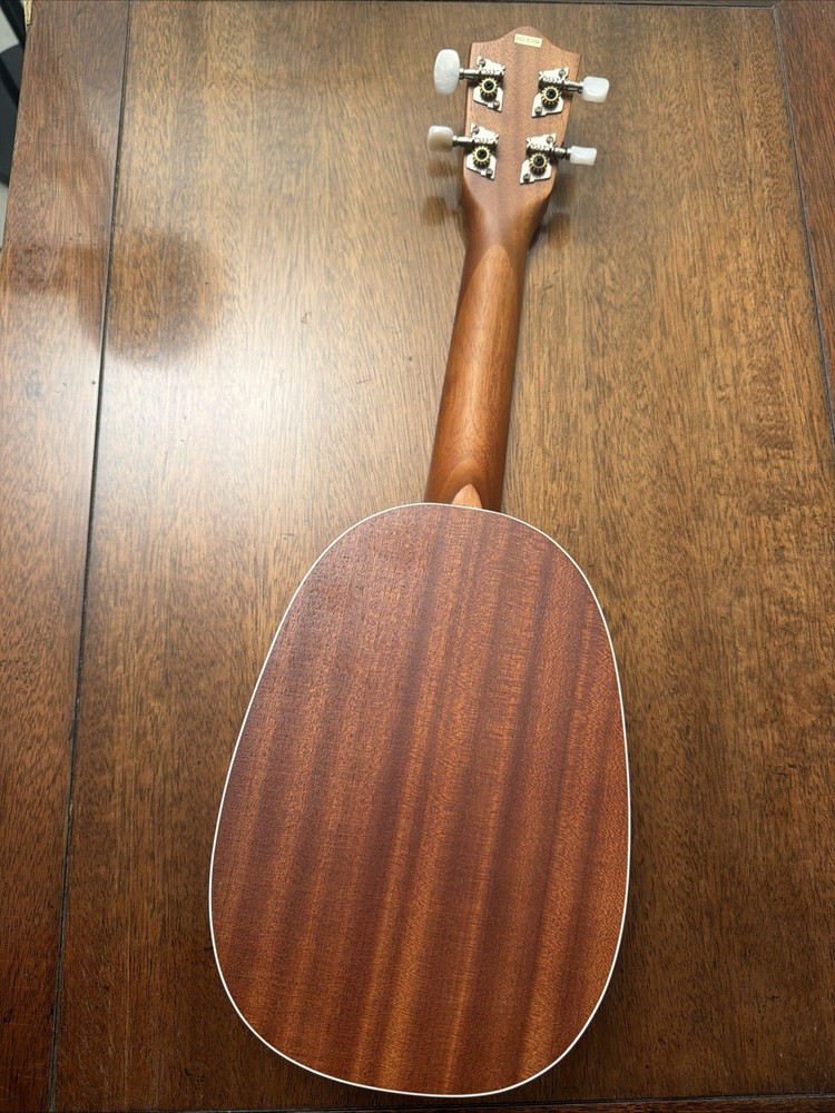 Lanikai Pineapple Ukulele Minty!