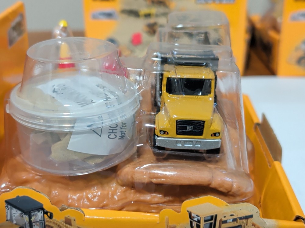 Diecast Masters 1:87 (HO) CAT Dump Truck x 2