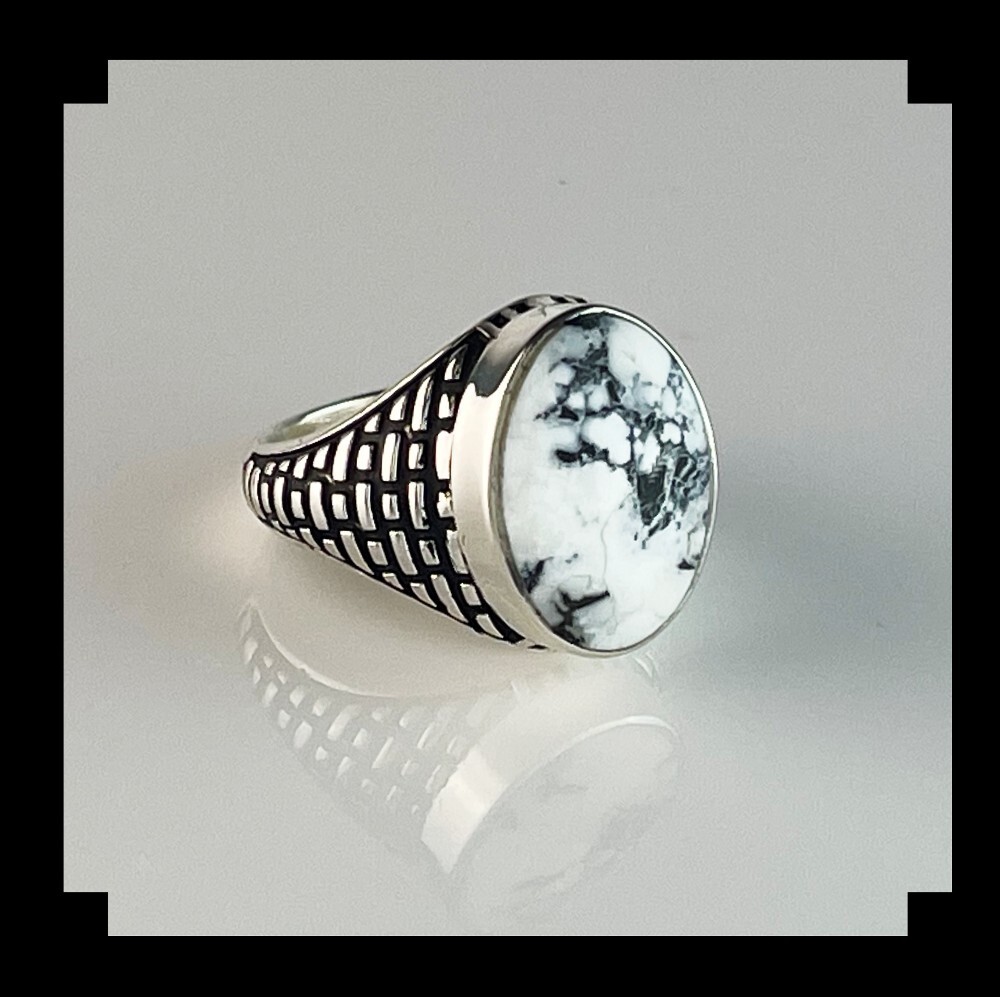 Sterling and White Buffalo Ring Size 12 3/4