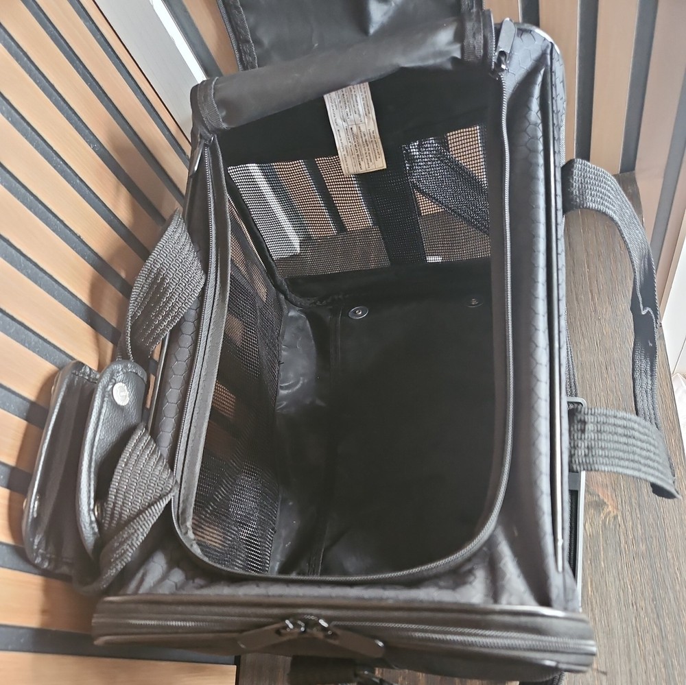 Sherpa Pet Carrier Medium black