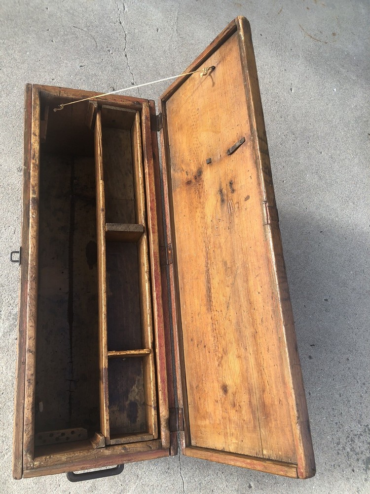 Antique 1860-1890 Rustic/Primitive Norwegian Distressed Pine Trunk