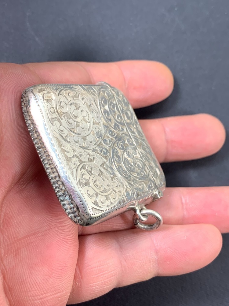 Edwardian Birmingham 1906, maker Albert Jackson silver engraved vesta case