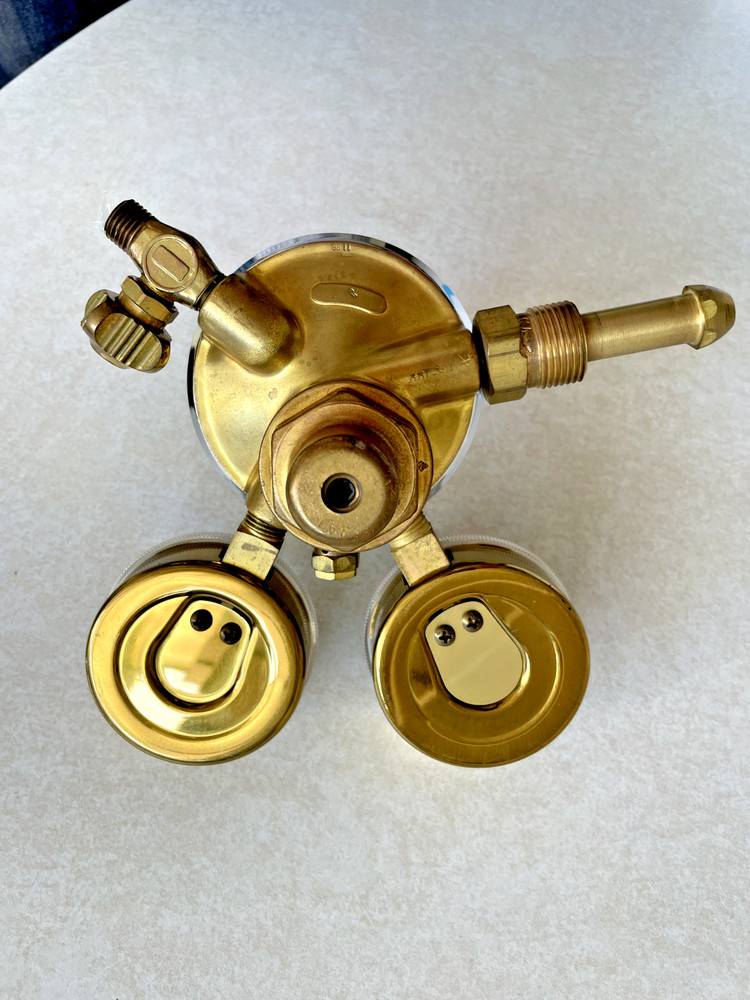 Fischer Scientific Gas Regulator FS-100 (used)