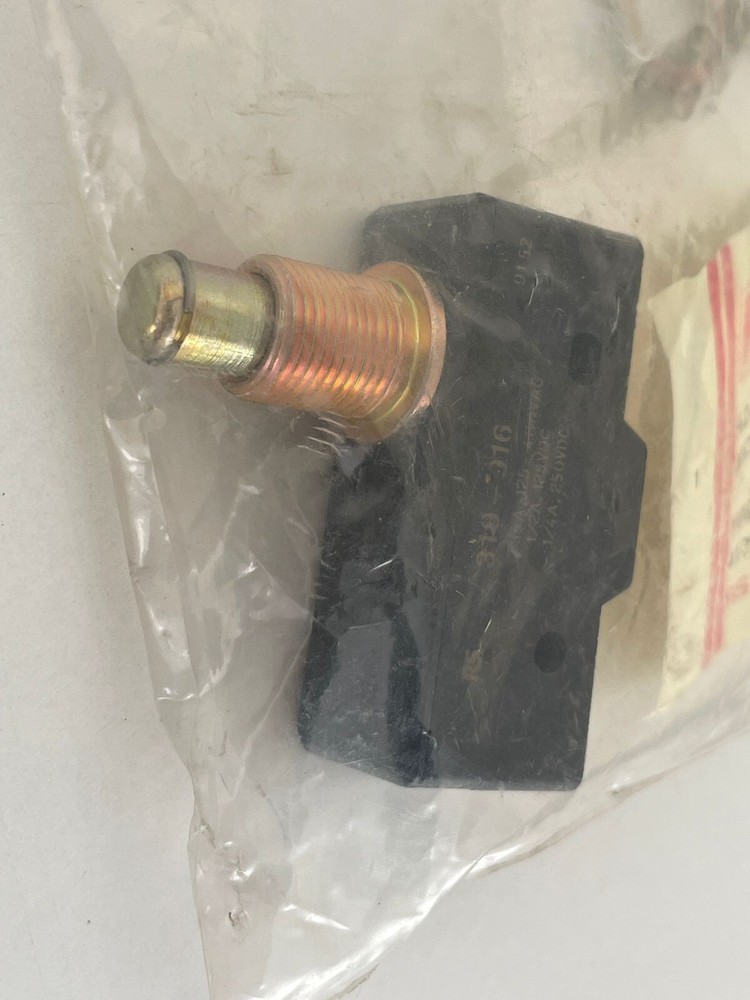 RS Components / Plunger Micro Switch / 319-916