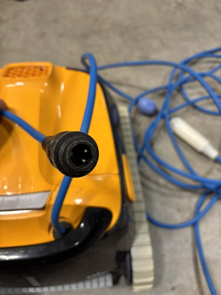 Dolphin Triton PS Automatic Robotic Pool Cleaner Maytronics UNTESTED