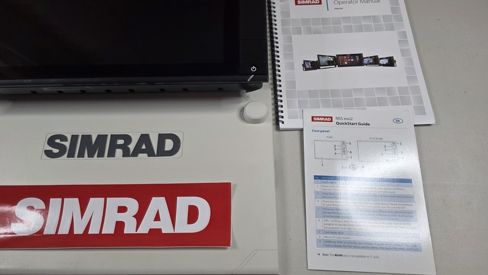 Simrad NSS16 evo2 16” Multifunction Display MFD Chartplotter Sonar Radar]