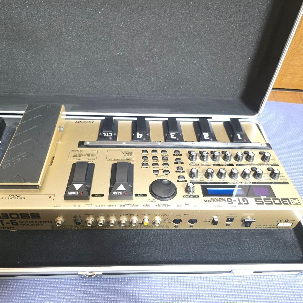 BOSS GT-6 Multi-Effects Processor with Hard Case and KORG Tuner