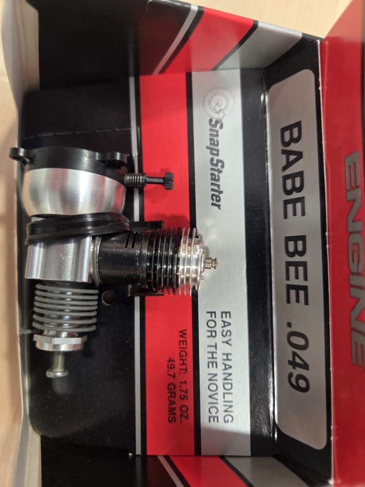 Vintage COX Babe Bee 049 Model Airplane Engine NOS