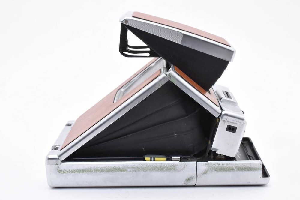 Power on and shutter confirmed. LAND CAMERA SX-70 ALPHA1
