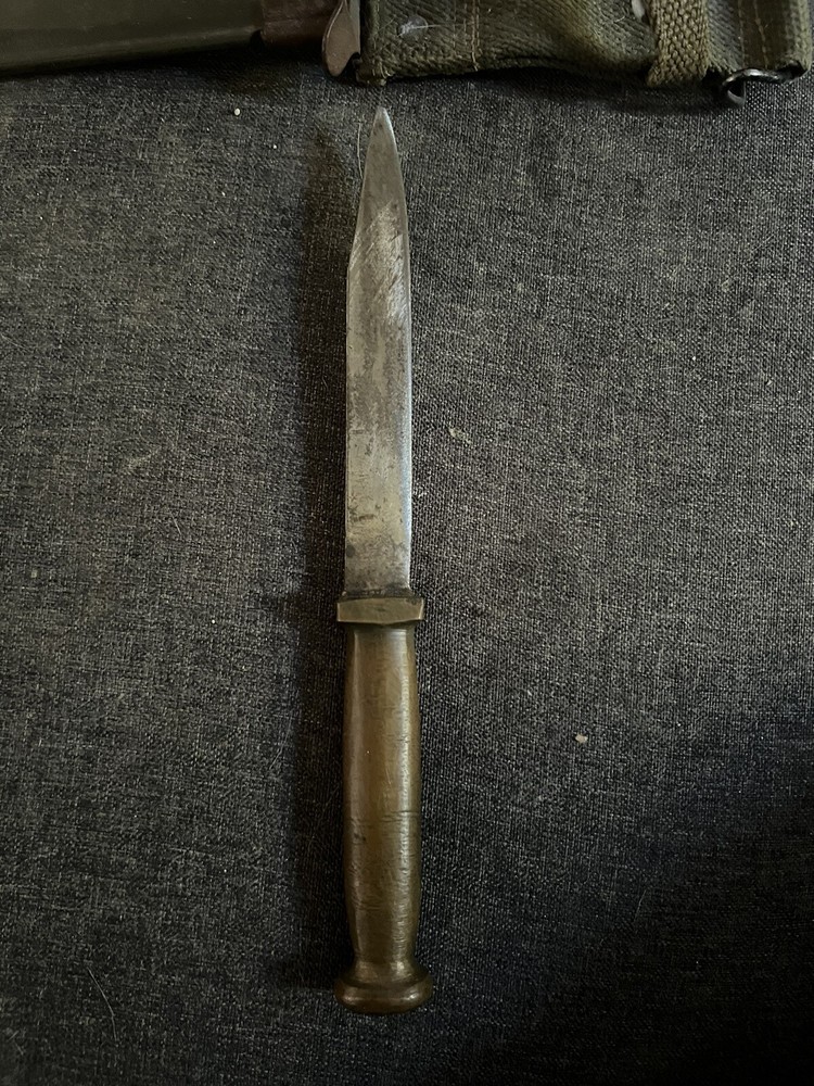 US WWII USM8 BMCO Knife WITH Scabbard: Check Description