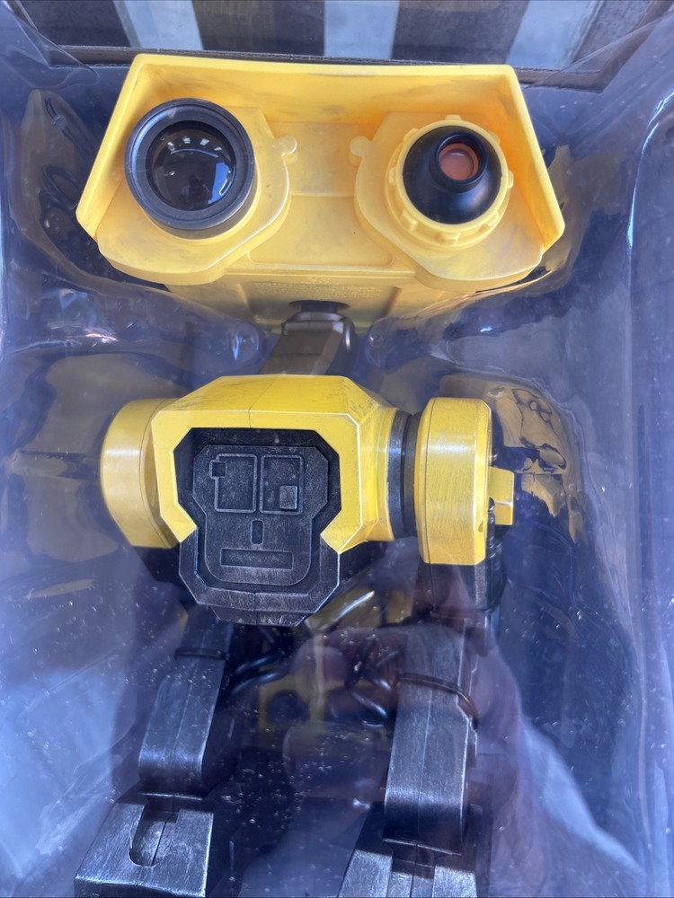 Star Wars BD Unit Remote control Disney Parks Galaxy's Edge