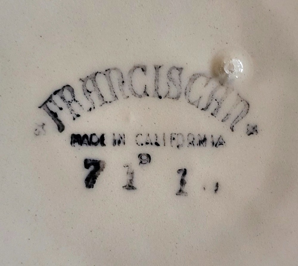 FRANCISCAN APPLE USA - 42 Pieces