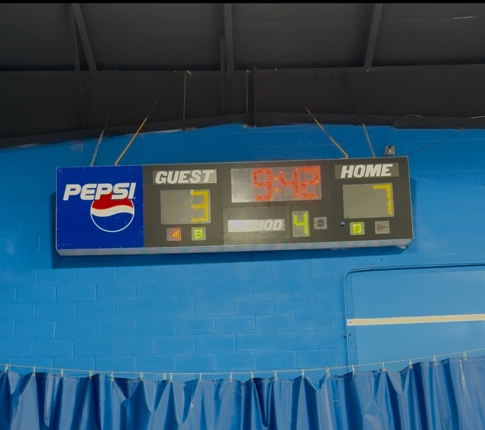 ELECTRO-MECH SCOREBOARD MODEL 2350 + MP-Series Scoreboard Control Console