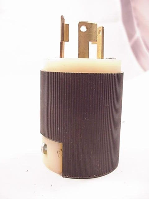 Hubbell 2661 30amp 125/250 volt Twist Lock Dead Front Plug Ships Same Day