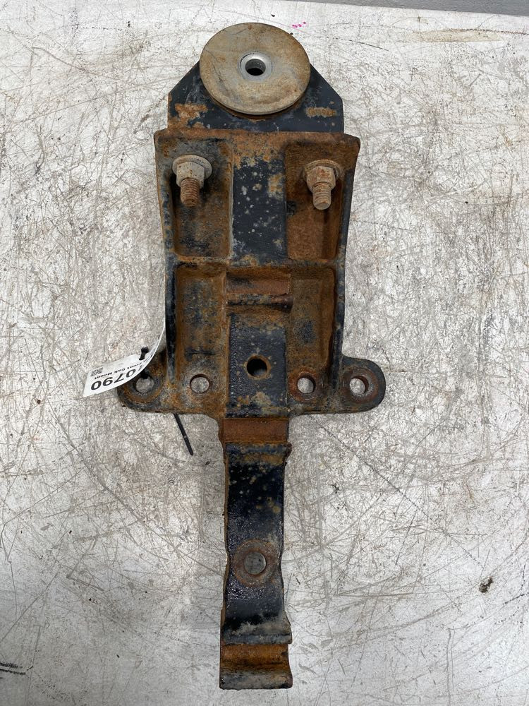 2016 Freightliner 122SD Cab Mount (630-10790)