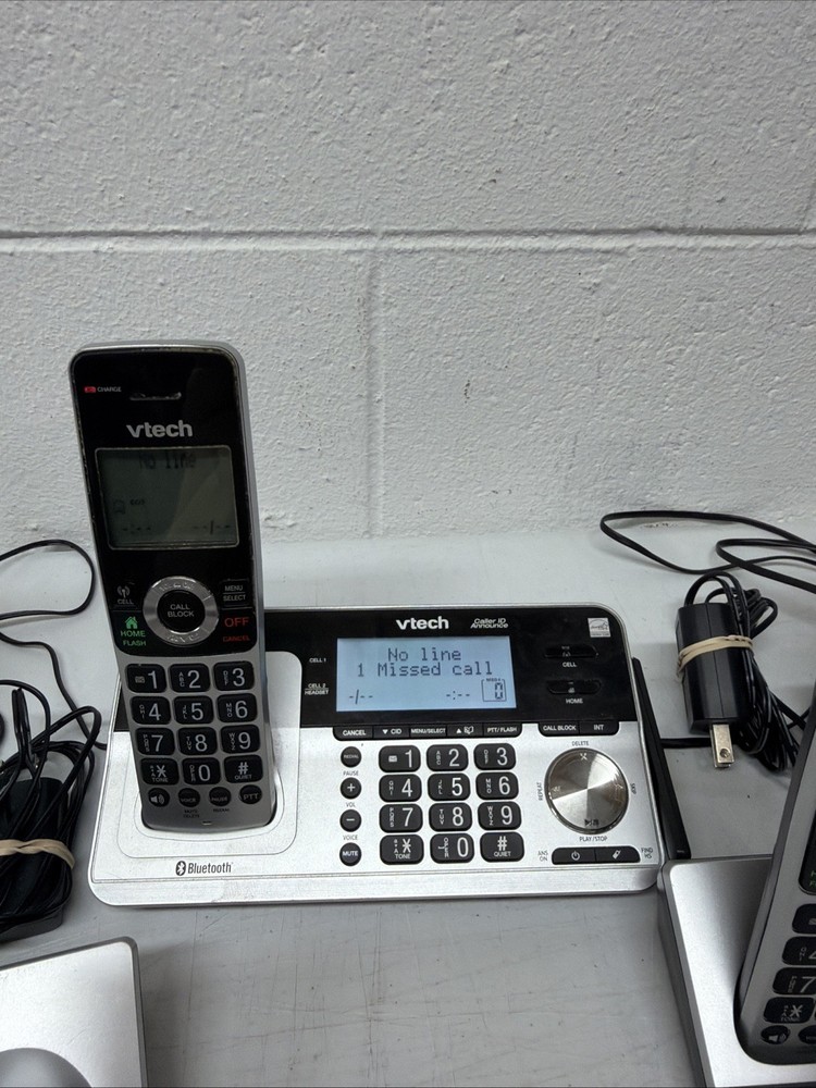 VTech VS113-5 Cordless Phone System 4 Handsets-5 Base Long Range Bluetooth Call