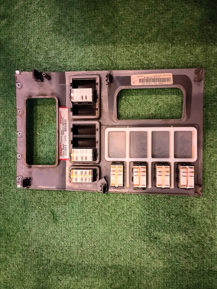 Peterbilt Center Dash Piece W/ Buttons