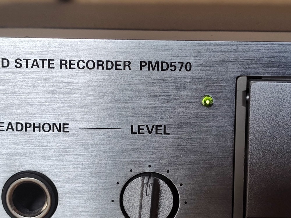 Marantz PMD570 Professional 2 Channel Solid State Audio Recorder Pre-owned