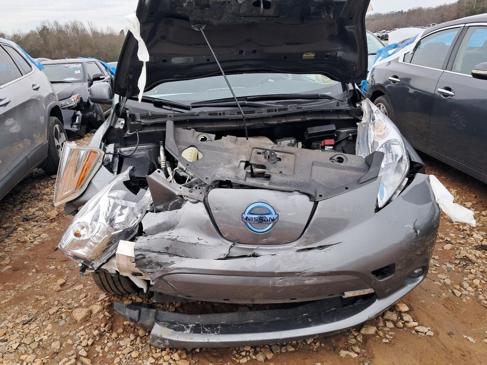 Console Front Floor Cloth S Fits 14-17 LEAF 4884151