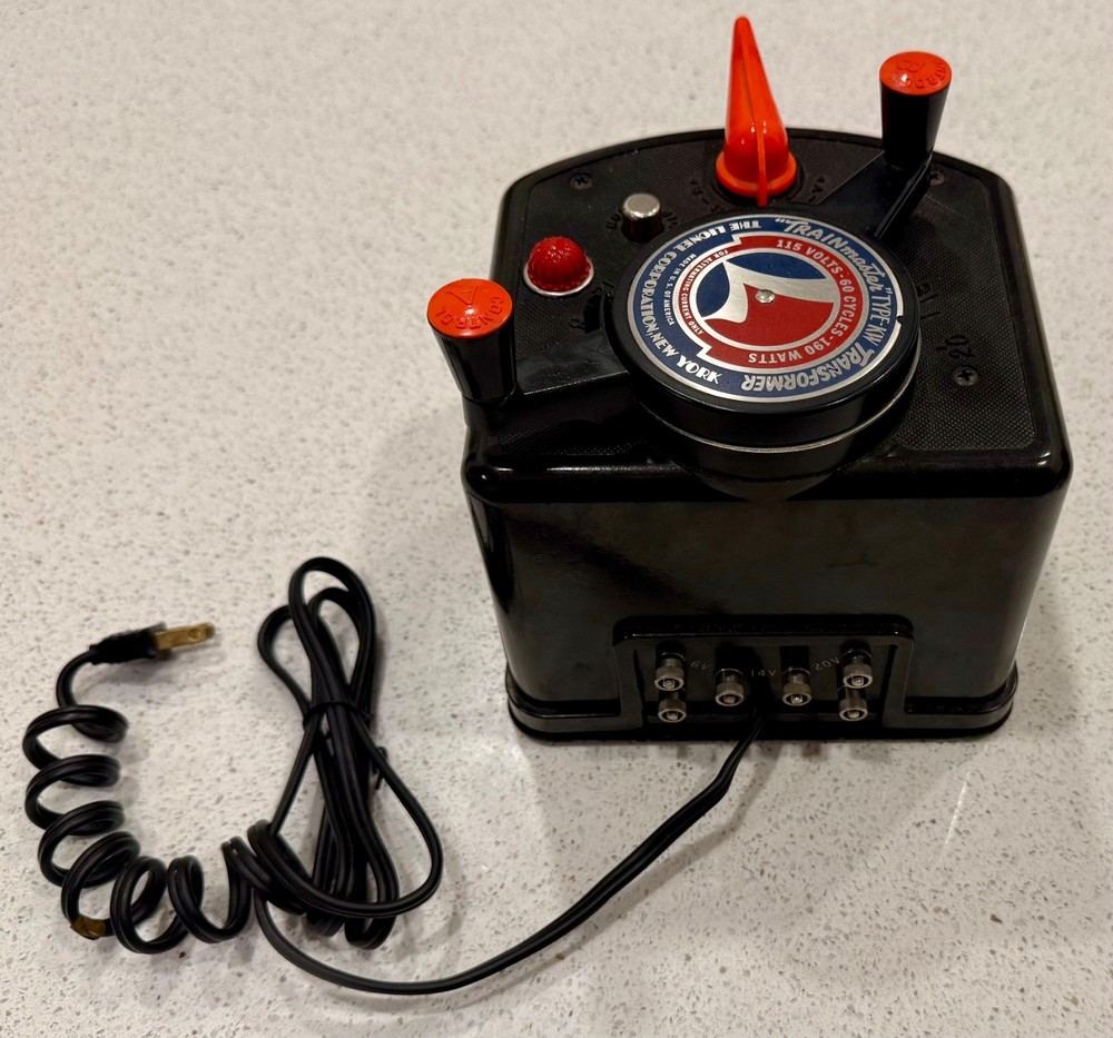 Lionel Trainmaster Transformer Type KW 190 Watts with Box, Cords, and Inserts