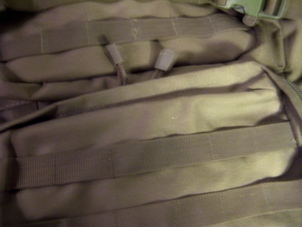 L.A.GEAR,TACTICAL FIELD PACK. O.D.