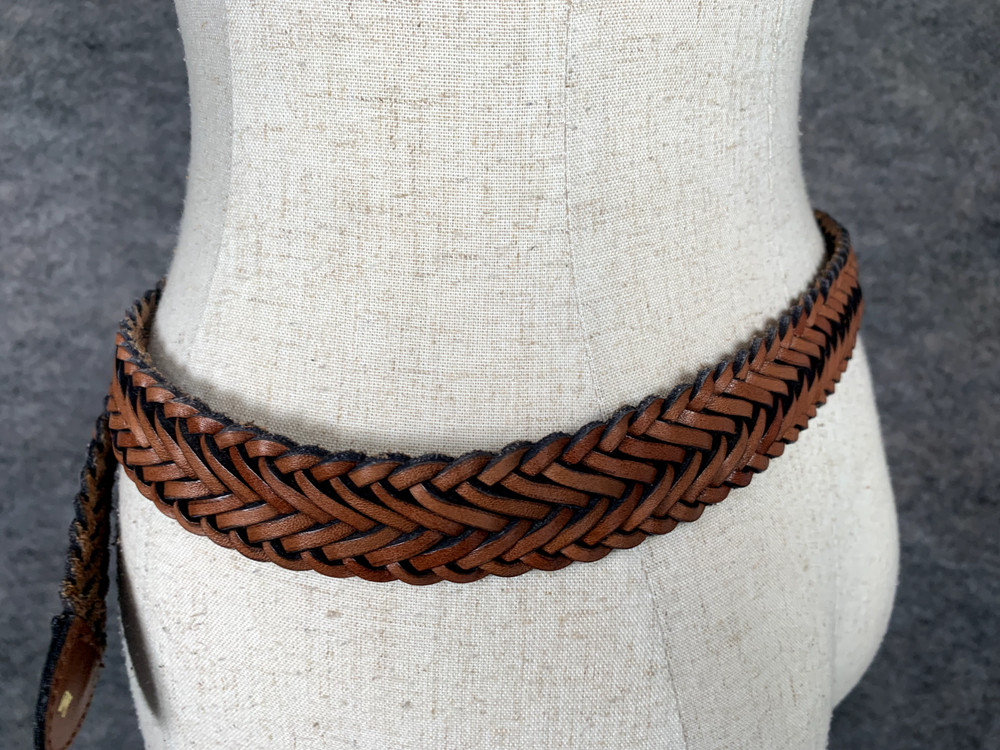 Vintage Womens Braided Belt Leather Brown Medium Solid Silver Tone Buckle Nice