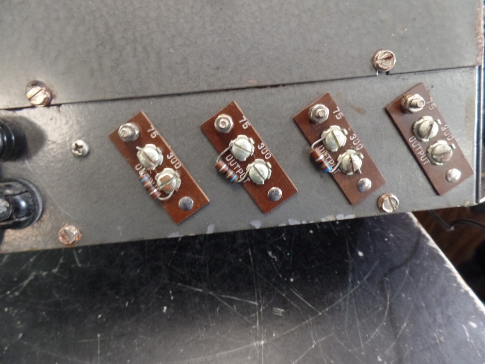 Blonder Tongue Labs Distribution Amplifier DA8-B POWERS ON UNTESTED FURTHER