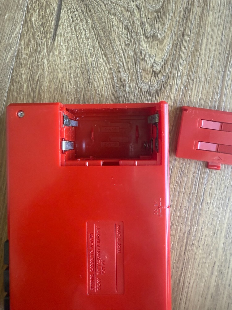 Crown Stereo Cassette Player Model CS-11 Red Does NOT work AS IS NO Returns