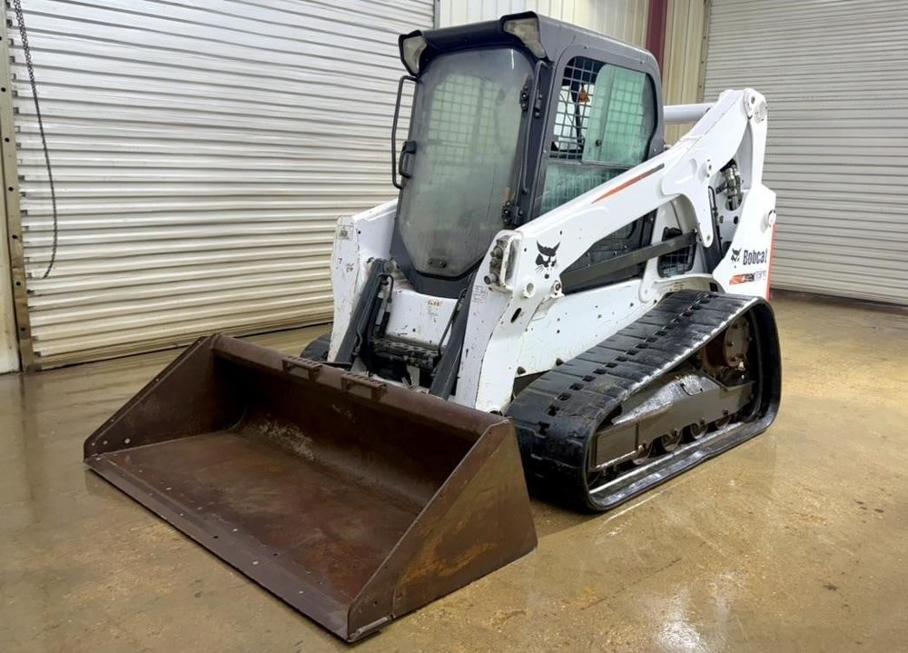 2016 BOBCAT T650 STANDARD FLOW CAB SKID STEER TRACK LOADER