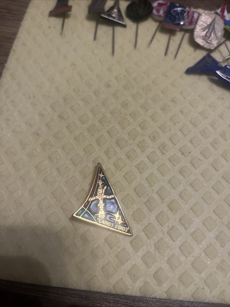 Vintage Soviet Space Pin – “Soyuz–Salyut” USSR Space Program