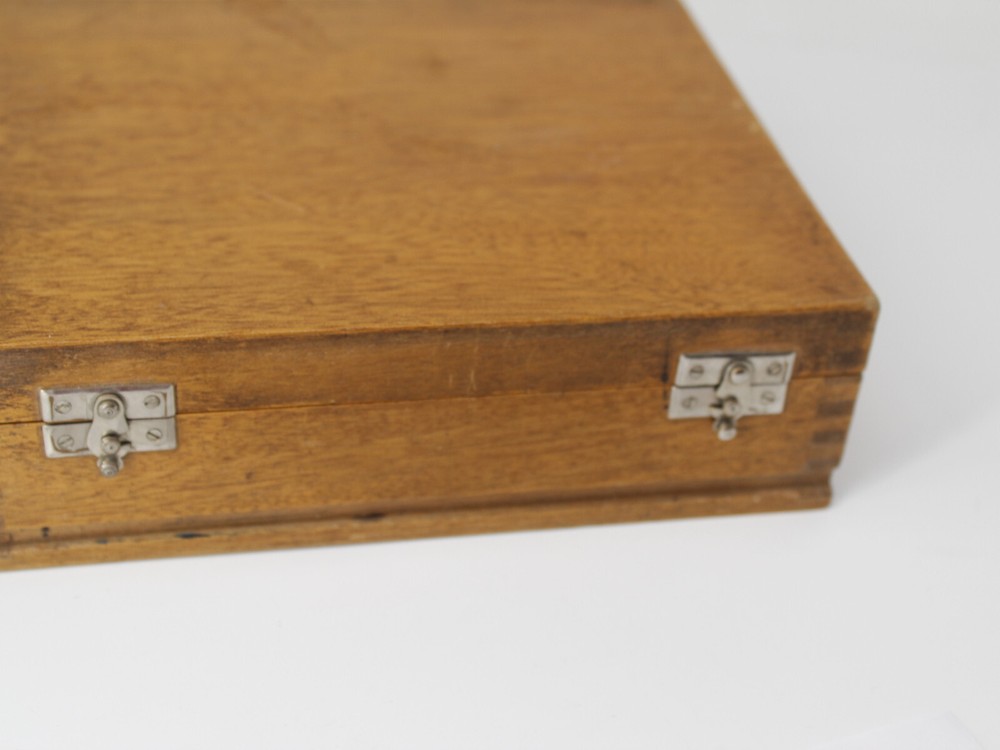 Leitz Microscope POL Wooden Chest #NK9