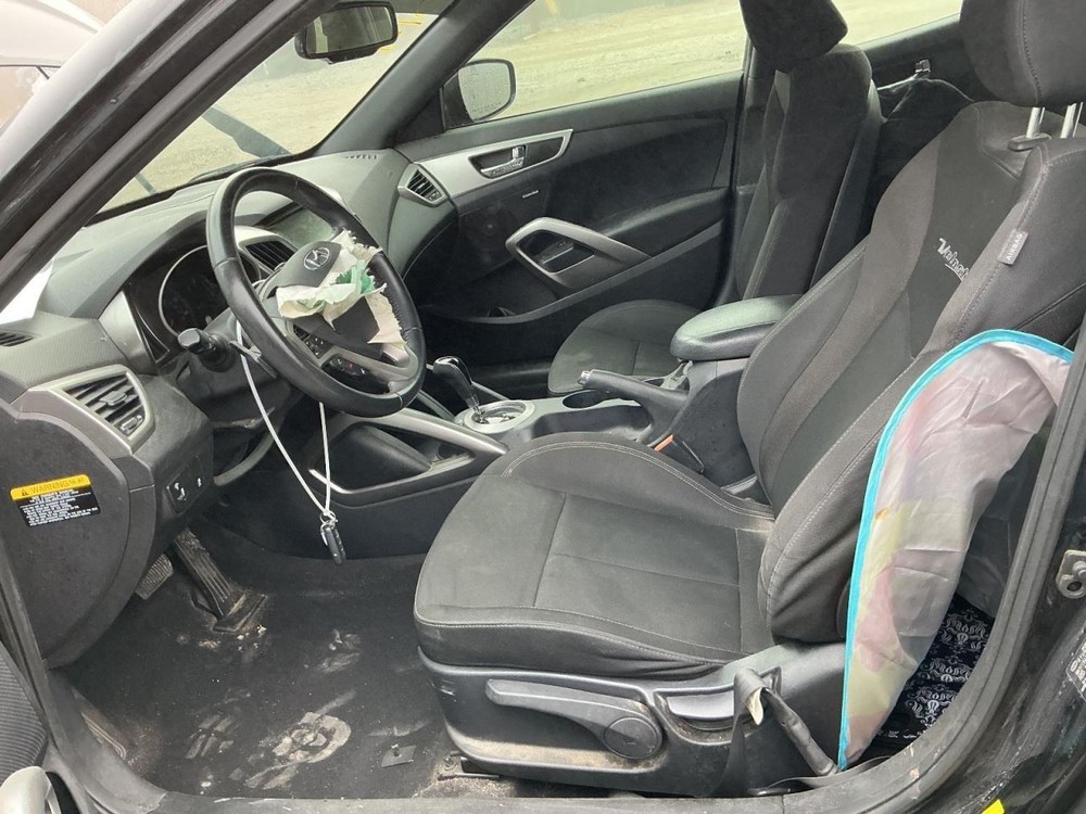 VELOSTER 2017 Glove Box 4968523