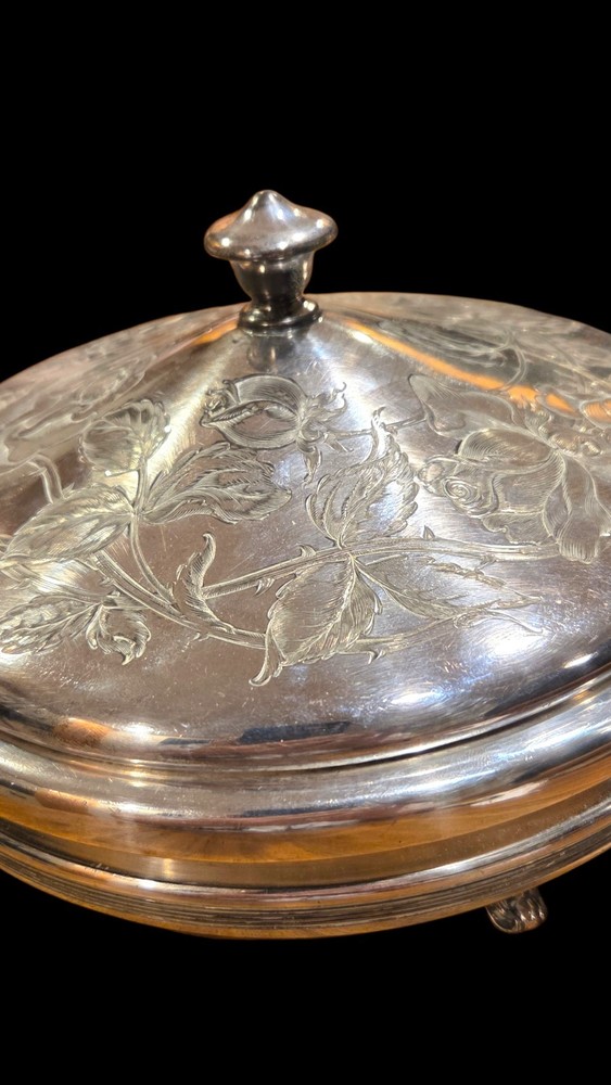 ANTIQUE DERBY SILVER PLATE COMPANY WARMING DISH