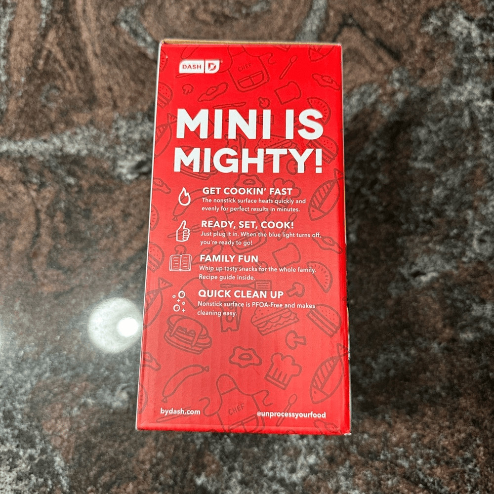 NWT Dash mini waffle maker