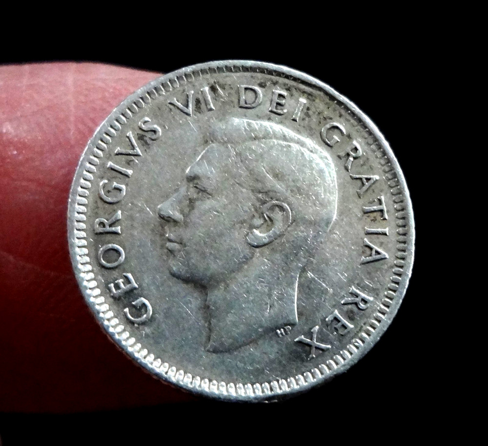 Canada 1952 .10 Ten Cents Silver Coin