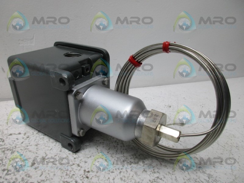 UNITED ELECTRIC E105-13421 TEMPERATURE COINTROLLER NSMP