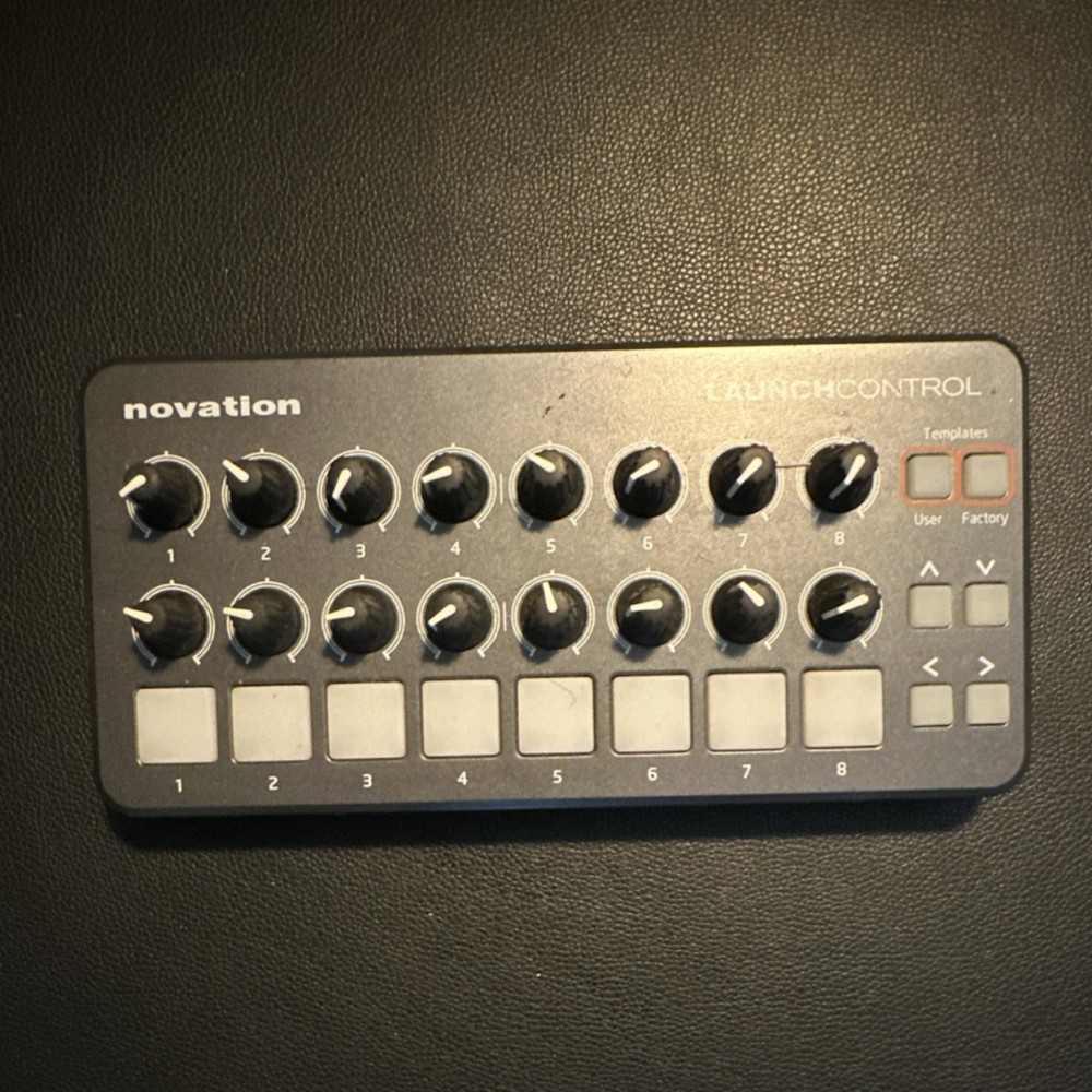 Novation Launch Control Control Surface, Rotary Encoders, Pad Triggers, USB Out