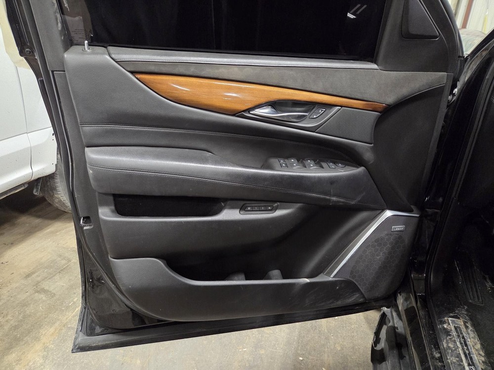 Used Blind Spot Detection System Warning Control Module fits: 2016 Cadillac Esca