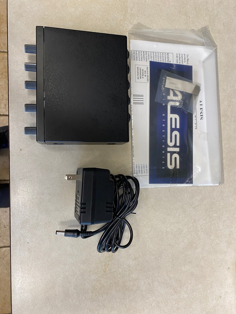 Nanoverb 18 Bit Digital Effects Processor by Alesis