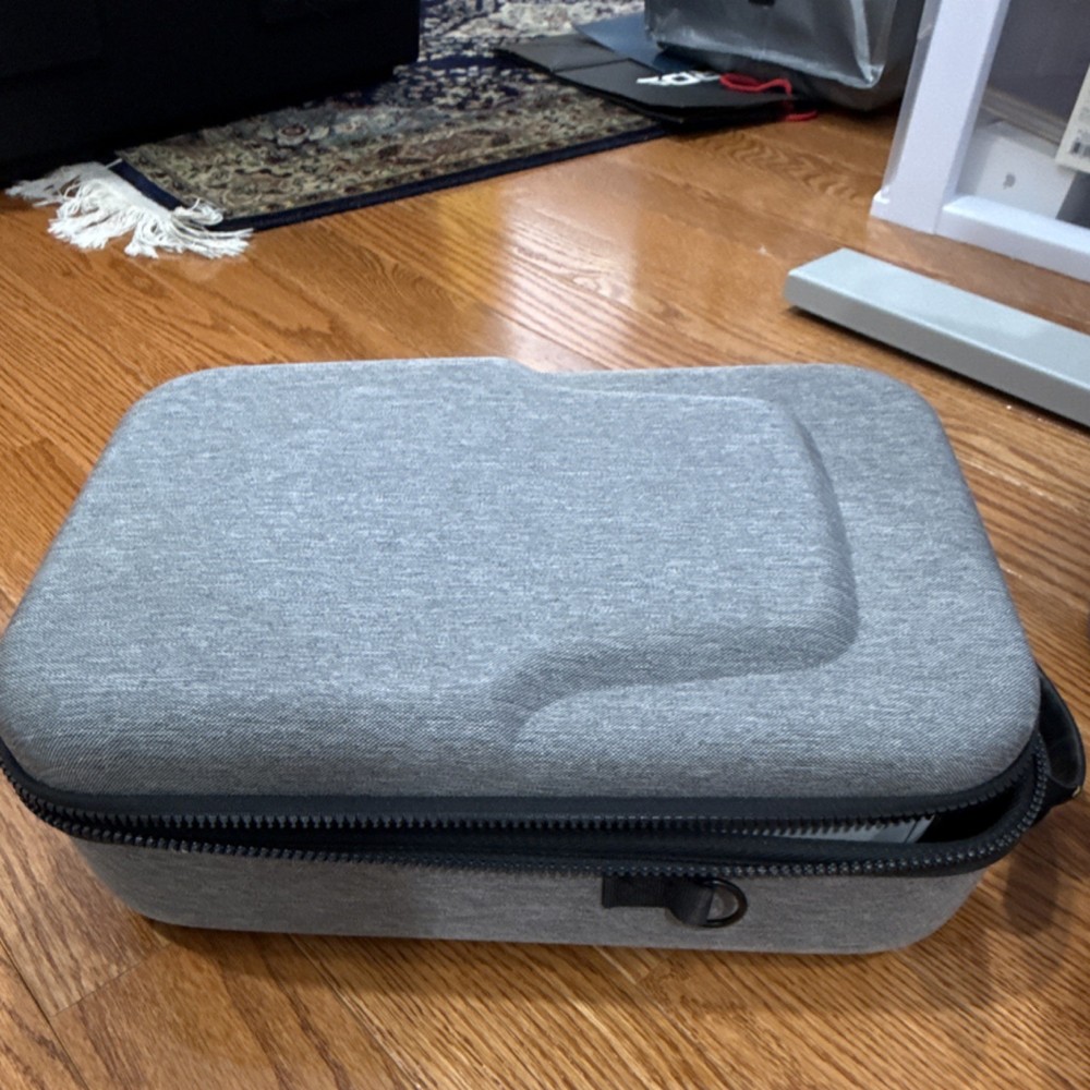 MetaQuest 2 with Grey carrying case and Accessories Protective Storage