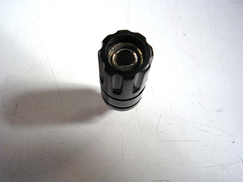 GRAYHILL 29-1B BINDING POST BLACK