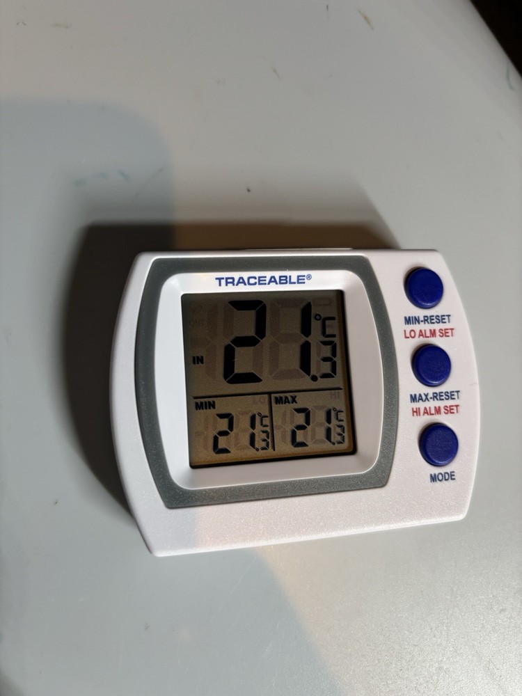 traceable digital thermometer 4727 calibrated (74)