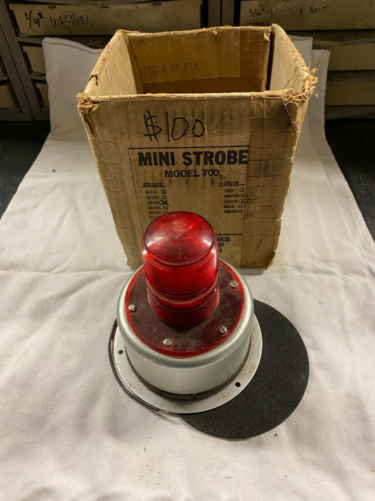 VINTAGE 1977 "TOMAR" MINI STROBE LIGHT-MODEL 700-24 VOLT
