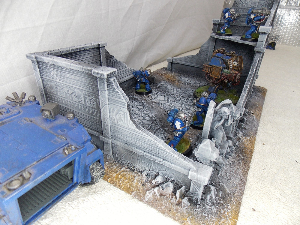WARGAMING TERRAIN PAINTED BUILDING