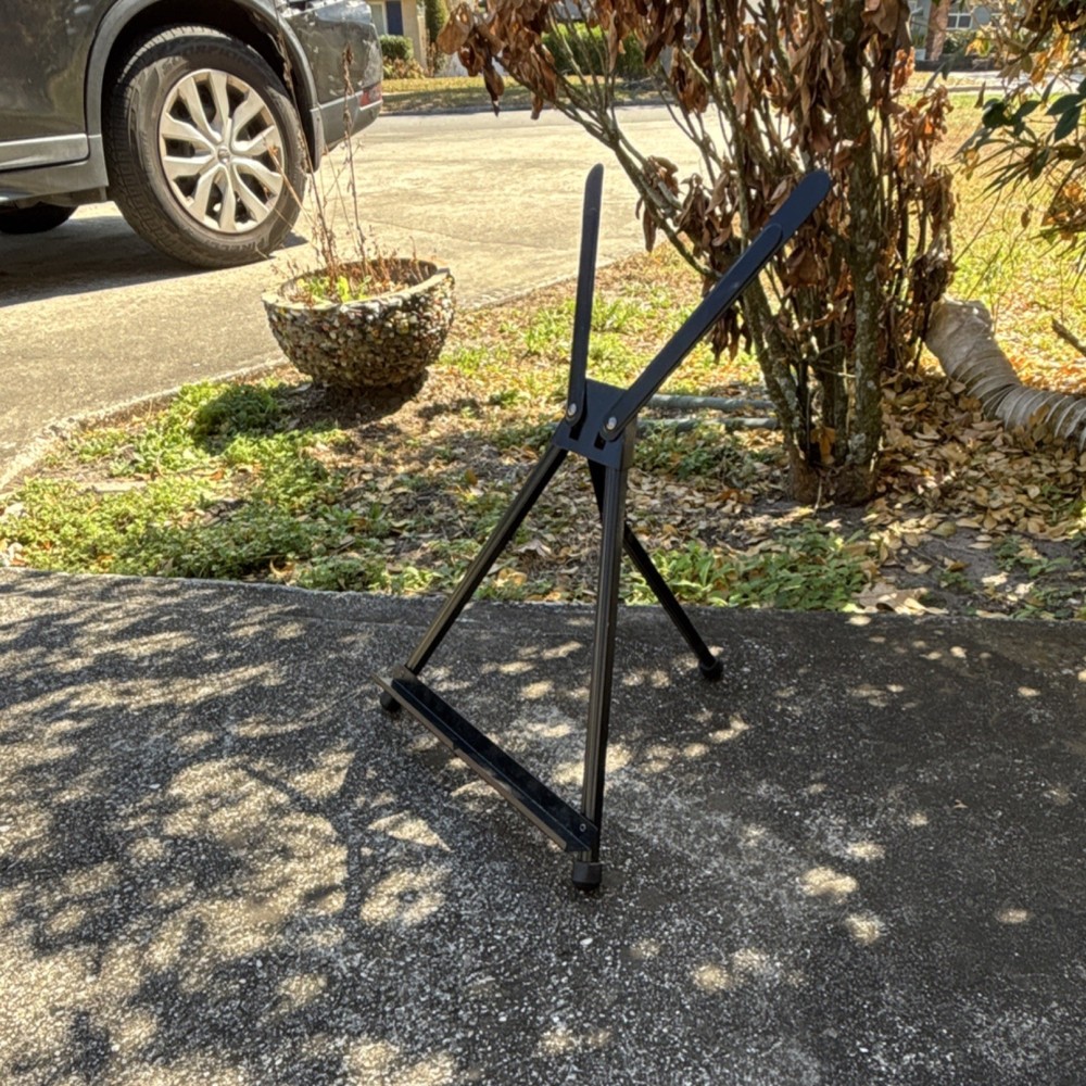 Black Foldable X stand for painting