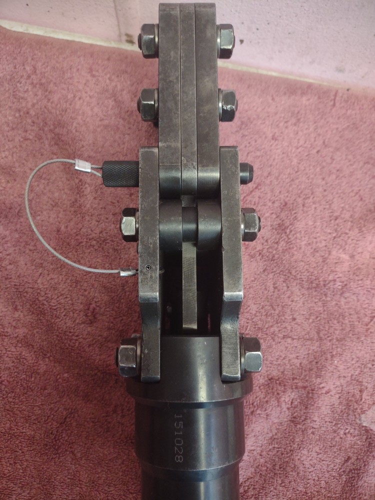 Enerpac WMC-2000 13 Ton Capacity Self-contained Hydraulic Cable Cutter